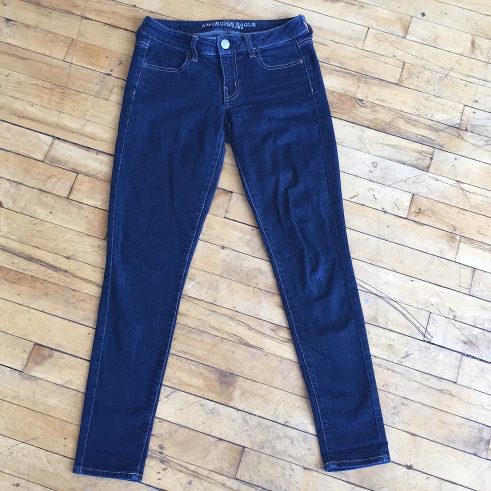 American Eagle blue skinny jeans